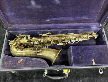 Early Vintage Buescher 'The New' Aristocrat Alto Sax with #2 Neck - Serial #264135